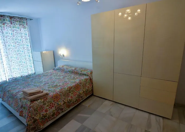 Alcazaba 3302 إِستيبونا