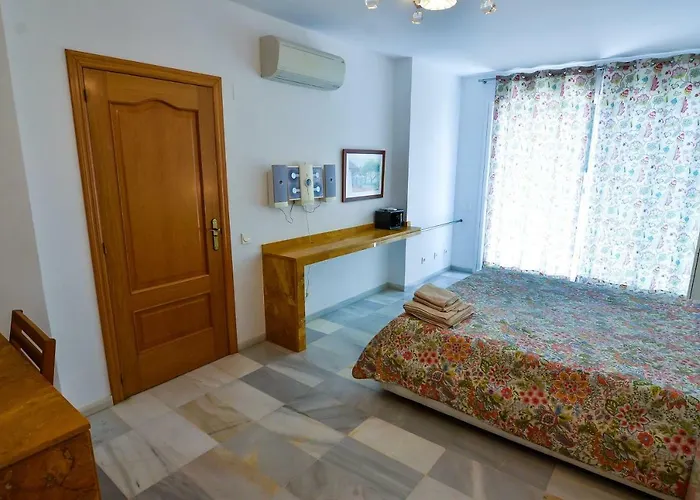 Alcazaba 3302 إِستيبونا